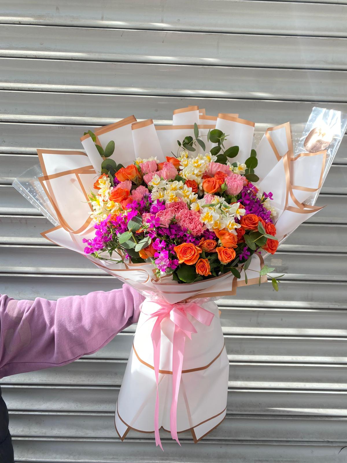 Renkli kır çiçekleri