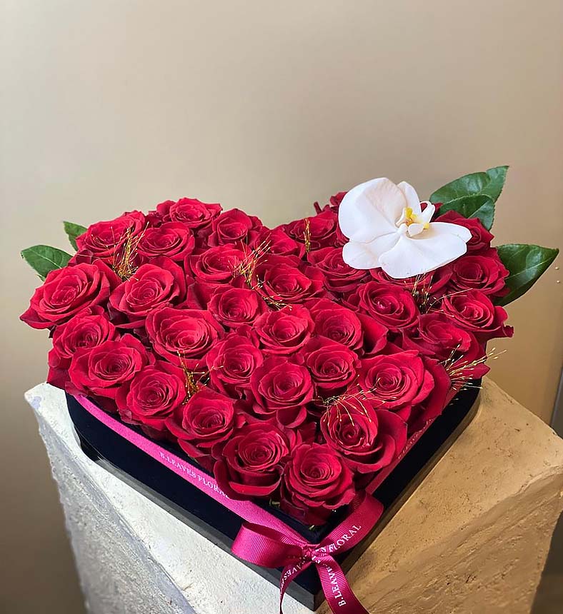 Kalpli Kutuda 35 Kırmızı Güller